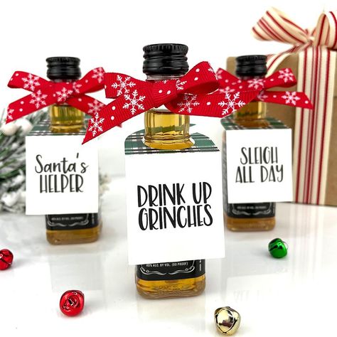 "The tags are really nice! Can’t wait to use them with my co workers Christmas gift" - Carol B. Bottles Of Alcohol, Christmas Party Table Decorations, Christmas Party Table, Mini Liquor Bottles, Mini Wine Bottles, Holiday Favors, Festival Ideas, Holiday Party Favors, Mini Bottle