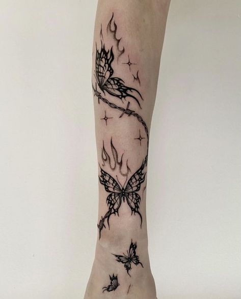 Grunge Feminine Tattoos, Girly Goth Tattoo Ideas, Emo Forearm Tattoo, Goth Half Sleeve Tattoo, Goth Tattoo Women, Thigh Tattoos Women Grunge, Goth Hip Tattoo, Gothic Forearm Tattoo, Emo Tattoos For Women