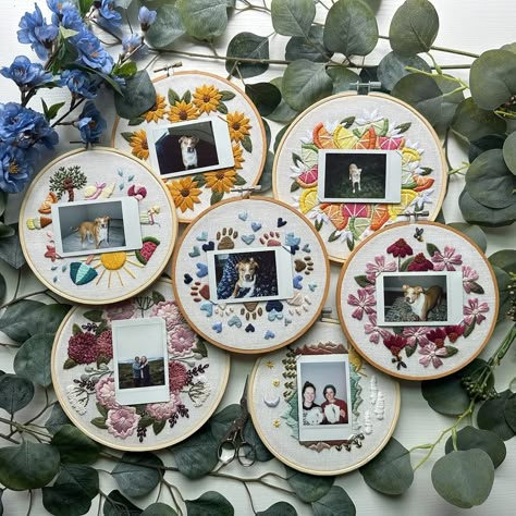 Instax Mini Polaroid frames 🥰 Which one is your favorite? I personally like the citrus fruits and the pink flowers with bees. 🐝 All of these PDF patterns are beginner friendly and make great gifts! See more details for each in my Etsy shop, HLeslieDesign 🧵 Embroidered Polaroid Frame, Embroidered Photo Frames, Embroidery Polaroid Frame, Polaroid Embroidery, Embroidery Photo Frame, Instax Diy, Bees Wedding, Wedding Flowers Beach, Polaroid Photo Frame