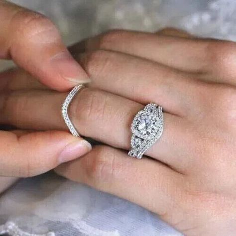 Diy Halo, Princess Wedding Rings, Rings Princess, Cheap Wedding Rings, Rings Ideas, Sterling Silver Wedding Rings, Ring Shank, Wedding Rings Halo, Infinity Ring