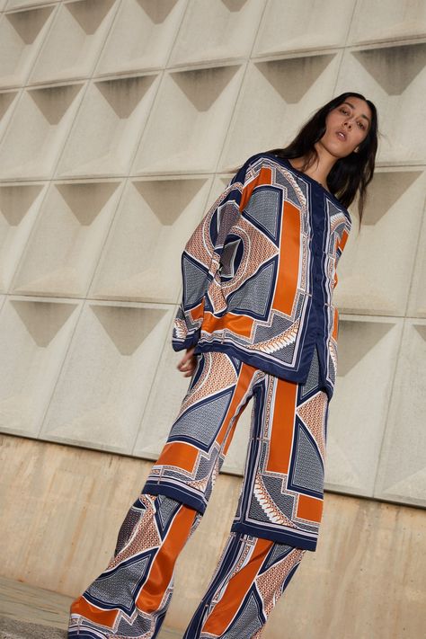 Geometric Fashion, Rosetta Getty, 2020 Fashion Trends, Fashion Design Clothes, Fashion Show Collection, High Fashion Street Style, Lookbook Outfits, Fashion Fabric, Couture Collection