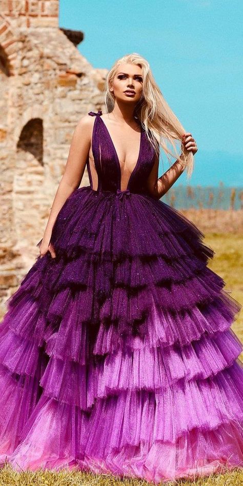 Purple Wedding Gown, Red Bridal Gown, Ombre Gown, Dresses To Make, White Bridal Gown, Stylish Gown, Stylish Bride, Colourful Wedding, Wedding Dresses Ball Gown