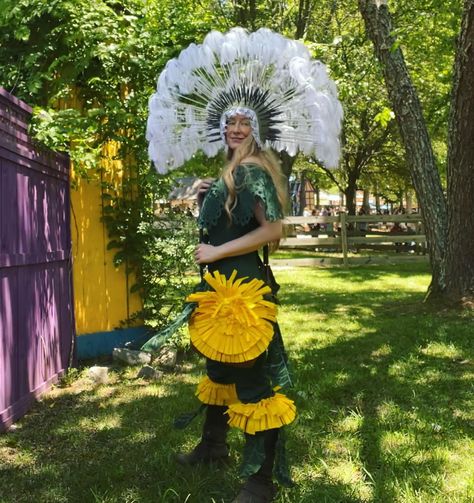 So I may have a thing for giant hats and Ren Faires 🤷🏼‍♀️ idk how it happened or what will be next lol . . . . #renfest #renfaire #cosplay #mushroom #mushroomhat #dandelion Dandelion Cosplay, Dandelion Costume, Ren Faire Costume, Ren Fest, Mushroom Hat, A Thing, Dandelion, Hats, Quick Saves