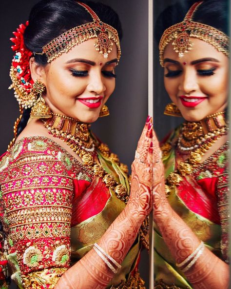 Bridal Makeup Pictures, Bridal Blouse Design, Indian Bride Poses, Indian Bride Photography Poses, Indian Bride Makeup, Indian Wedding Poses, Bride Photos Poses, Bridal Photography Poses, Indian Bridal Photos