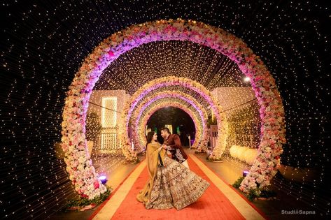 Wedding Ideas Entry, Entryway Decor Indian Wedding, Indian Reception Entrance Decor, Engagement Venue Decorations Indian, Grand Stage Decoration, Pathway Decorations Wedding, Wedding Reception Entry Decor, Grand Reception Stage Decor, Indian Wedding Entry Decor