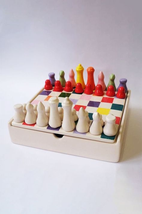 Ceramic Board Games, Chess Ceramic, Clay Chess, Ceramic Chess Set, Ceramic Toys, Diy Chess Set, Clay Diy Projects, Tanah Liat, Diy Ceramic