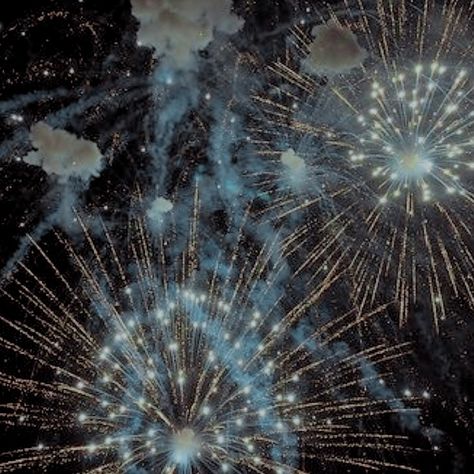 Anime Webcore, Fireworks Night, Blue Fireworks, Ravenclaw Aesthetic, Night Circus, Sky Night, Aesthetic Images, Aesthetic Grunge, Ravenclaw