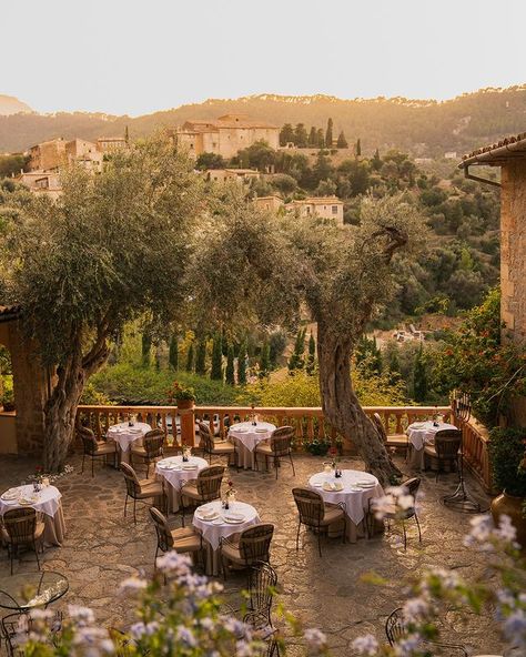 Belmond on Instagram: “Candlelight bathes El Olivo in an ethereal glow to perfectly complement Guillermo Méndez’s island-inspired creations. Chef Méndez will…” Cheap Family Vacations, Gentleman Lifestyle, Spain Aesthetic, Belmond Hotels, International Tourism, Couples Retreats, Outdoor Restaurant, James Dean, Vacation Mode