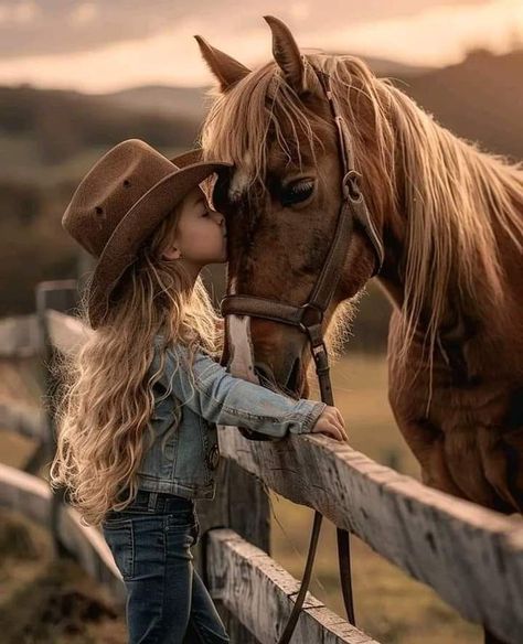 Horse Photoshoot Ideas, Horse Photography Poses, Foto Cowgirl, Pictures With Horses, Cute Horse Pictures, Horse Wallpaper, Cowgirl And Horse, Horse Aesthetic, Horse Quotes