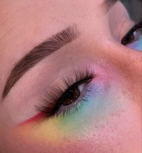 Pride Diy Ideas, Rainbow Blush, Make Carnaval, Rainbow Eyeshadow, Under Eye Makeup, Makeup Creative, Cutest Clothes, Awesome Makeup, Cute Eye Makeup