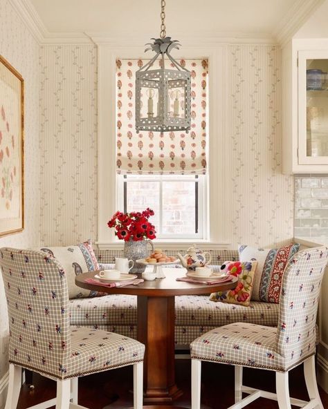 Katie Rosenfeld, Cozy Kitchen Nook, Built In Banquette, Kitchen Banquette, Mark D Sikes, Kitchen Nook, Cozy Kitchen, Dining Benches, Indoor Bench