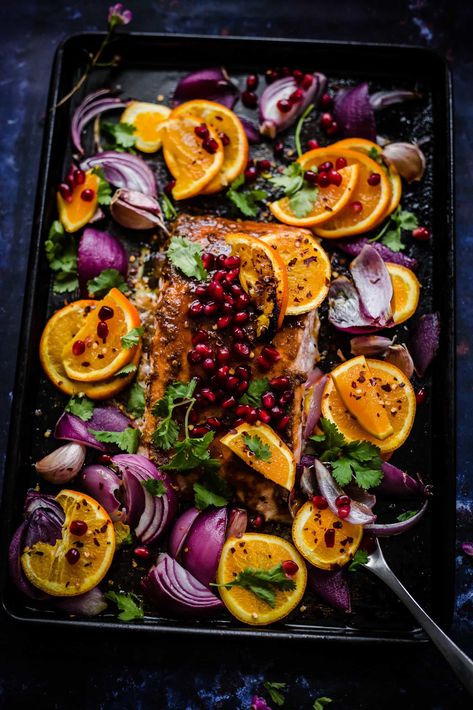 Pomegranate Salmon, Oven Baked Salmon Recipes, Orange Glazed Salmon, Salmon Curry, Baked Salmon Recipe, Salmon Marinade, Sweet Savory Recipes, Roast Fish, Carrot Cupcake