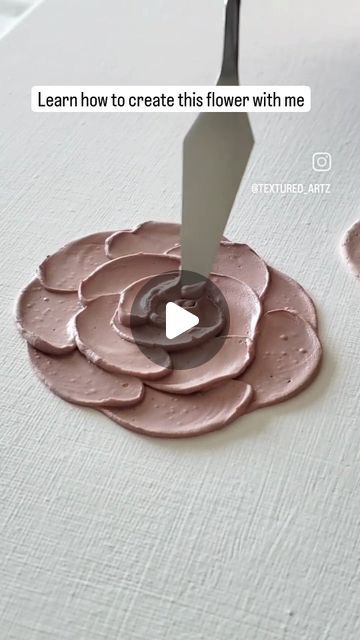 Textured Art Diy Tutorials, Diy Textured Flower Art, 3d Painting Tutorial, Texture Painting Easy, Floral Textured Painting, Diy Textured Flowers On Canvas, Textured Art Techniques, Acrylic Painting With Texture, Texture Painting Flowers