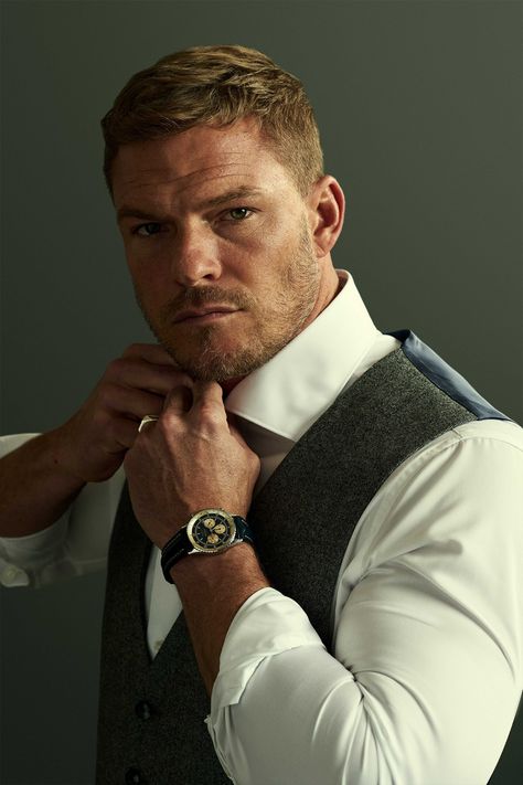 Alan Ritchson, Jack Reacher, Actors Male, Geek Girls, Dream Guy, Stylish Men, Celebrity Crush, Character Inspiration, Actors & Actresses