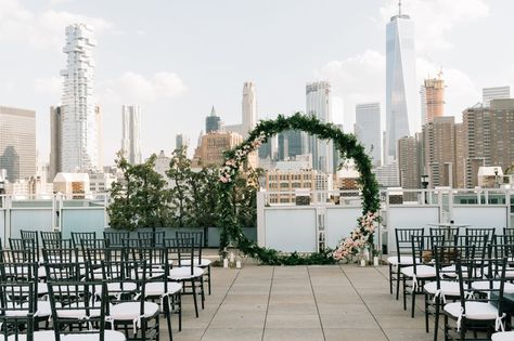 Rooftop Wedding Venue- BHLDN Spring 2020 Collection- We've teamed up with BHLDN stylists on Green Wedding Shoes today to give you the scoop on how to find the perfect wedding dress for your venue. Romantic, chic, sleek, or boho, BHLDN's new collection has the perfect gown for you! #GWS #greenweddingshoes #BHLDN #perfectweddingdress #weddingdress #bridalgown City Wedding Decor, Wedding Venues New York, Rooftop Wedding Venue, Clubhouse Design, Altar Ideas, City Wedding Venues, New York Wedding Venues, Zoo Wedding, Wedding Arches