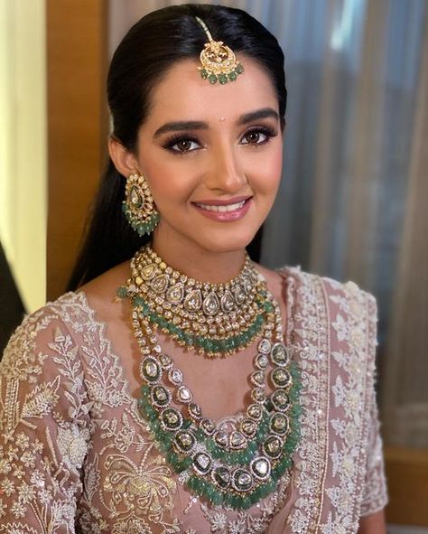 Jewellery Guide, Gujarati Bride, Indian Brides Jewelry, Engagement Looks, Necklace Women Gold, Women Gold Chain, Indian Wedding Makeup, Indian Bride Makeup, Bridal Jewellery Inspiration