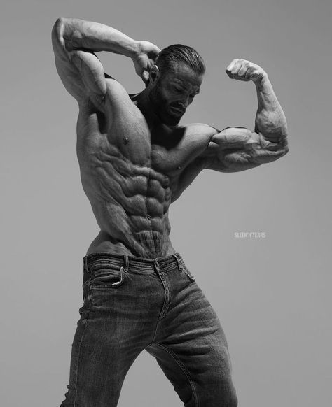 Giga Chad, Masculine Art, Ancient Vikings, Art Of Man, Muscle Men, Body Goals, Bodybuilding, Greek Statue, Berlin