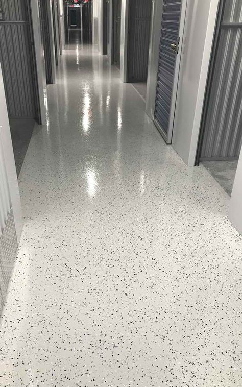 Epoxy Floor Basement, Garage Epoxy, Garage Boden, Garage Floor Epoxy, Basement Flooring, Epoxy Floor, Garage Floor, Polished Concrete, Storage Design