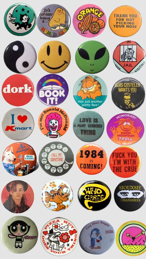 Pin Button Design, Punk Fashion Diy, Badge Maker, Bag Pins, Diy Pins, Bottle Cap Images, Pin Button, Cool Pins, Badge Design