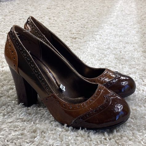 Mossimo Womens Size 5.5 Cuban Heel Pump Heels Brown Leather 3.5" Heel Dream Shoes Heels, 2000s Heels, Aesthetic Account, 2000s Shoes, Cat Lamp, Heels Vintage, Heels Brown, Pump Heels, Cuban Heels