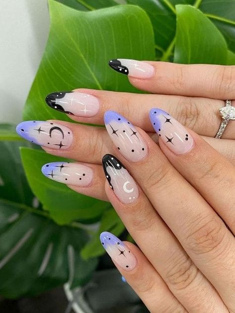 Black and lavender astrology nail design Nail Art Halloween, Halloween Acrylic, Witchy Nails, Space Nails, Lilac Nails, Halloween Acrylic Nails, Purple Nail Designs, Lavender Nails, Goth Nails