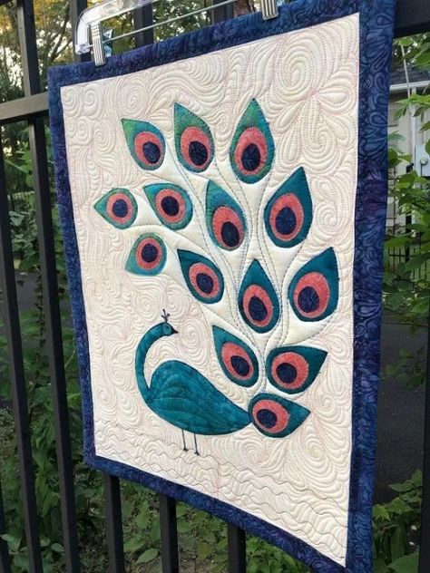 Mayuri: The Artsy Peacock – Storied Quilts Peacock Quilt, Peacock Crafts, Peacock Fabric, Applique Quilt Patterns, Animal Quilts, Contemporary Quilts, Applique Pattern, Wall Quilts, Applique Patterns