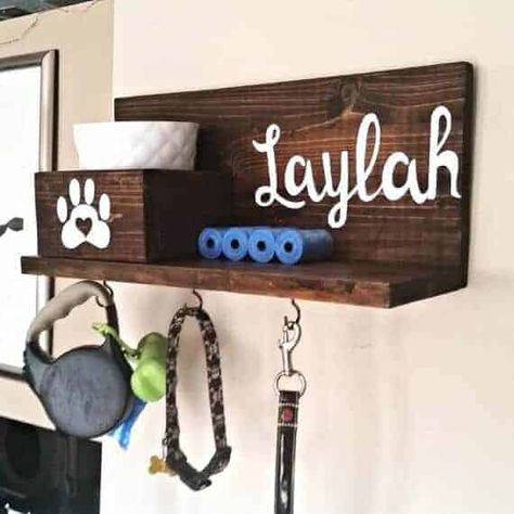 Dog Leash Hanger, Idee Cricut, Dog Leash Holder, Leash Holder, Dog Rooms, Dog Projects, Diy Dog, Dog Decor, Dog Signs