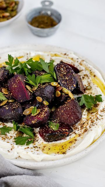 Jaclyn | Food blogger on Instagram: "roasted beets with whipped feta! how much whipped feta is too much? please don’t answer that 😬🫠. this is a great fall version of my previous whipped feta with scallions, because we’re using roasted beets. the beets are roasted until softened and then served on whipped feta. sprinkle with za’atar, toasted pumpkin seeds and parsley, ugh so so good! here’s how to make it! INGREDIENTS: 6-8 beets, peeled Olive oil Salt and pepper 7 ozs feta cheese, room temperat Whipped Feta And Beets, Roasted Beets And Feta, Whipped Feta Beet Salad, Roasted Beets With Whipped Feta, Whipped Feta With Beets, Beet Roasted, Roasted Beats, Kale Feta, Baked Beetroot