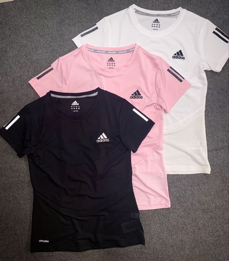 Adidas Sports Shirt, Sporty Shirt, Soccer Outfits, Adidas Tennis, Fitness Wear Outfits, Muslimah Fashion Outfits, Adidas Sport, Simple Trendy Outfits, Cute Everyday Outfits