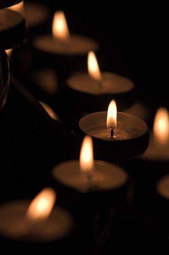 Candle In The Dark, Candle In The Wind, Candles Photography, Candle Glow, Candle Aesthetic, Depth Of Field, Brown Aesthetic, Happy Diwali, Candle Lanterns