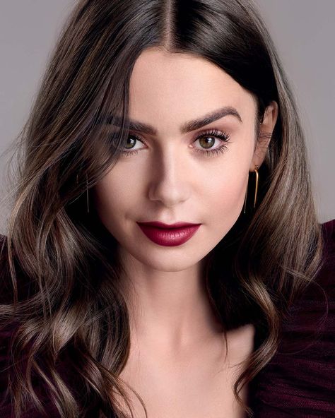 Lancôme Official (@lancomeofficial) posted on Instagram: “To celebrate the New L’Absolu Rouge, Lancôme Global Ambassador @lilyjcollins chose 397 Berry Noir in Cream finish as her signature shade.…” • Apr 3, 2022 at 4:00pm UTC Lily Collins Makeup, Lily Jane Collins, Lily Collins Hair, Lily Collins Style, Guest Hair, Emily In Paris, Lily Collins, Bridal Makeup, Brown Hair