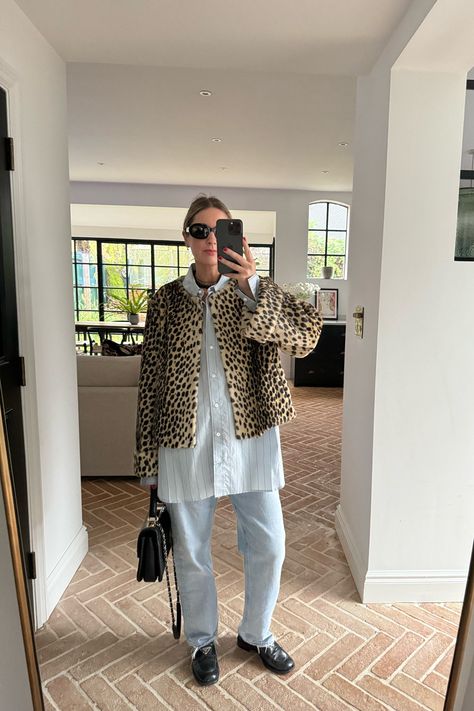 Day Time Party Outfit, Leopard Print Outfits Summer, Leopard Jacket Outfit, Leopard Trend 2024, Leopard Outfit 2024, Trendy Leopard Print Winter Outerwear, Chic Leopard Print Winter Outerwear, Ganni Leopard Jacket, Leopard Jacket