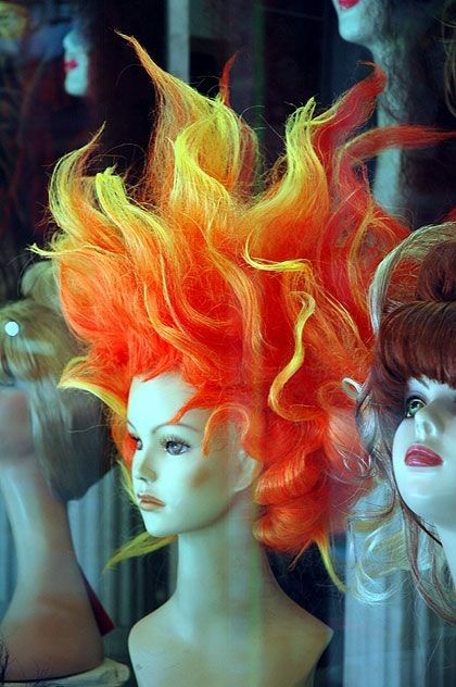 Fire Wig, Yellow Hair Color Ideas, Phoenix Costume, Fire Costume, Yellow Hair Color, Halloweenský Makeup, Fire Goddess, Avant Garde Hair, Fire Hair