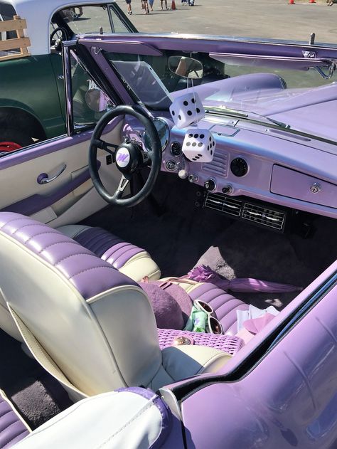 Nash Metropolitan Old Vintage Cars, Purple Car, Classy Cars, Fancy Cars, Pink Car, Old Car, Pretty Cars, Pastel Purple