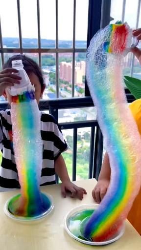 Bubble Crafts, Kid Experiments, Trending Reels, Church Crafts, Reels Instagram, Kraf Diy, Rainbow Theme, Diy Crafts For Kids Easy, Fun Easy Crafts