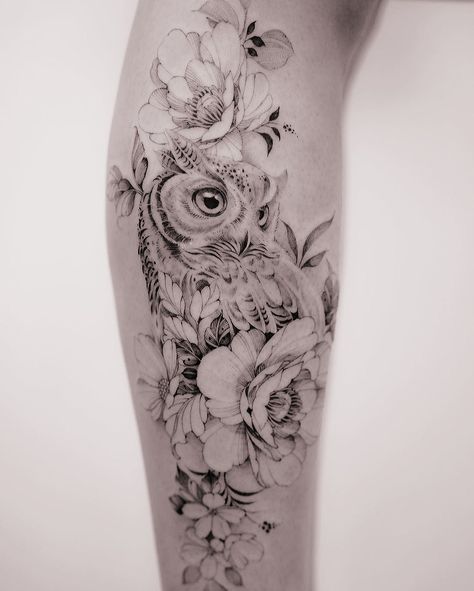 Owl With Flowers Tattoo, Feminine Owl Tattoo, Owl Thigh Tattoos, Fine Line Tattoo Designs, Line Tattoo Designs, Owl With Flowers, Owl Tattoo Sleeve, Owl Tattoo Drawings, Animal Tattoos For Women