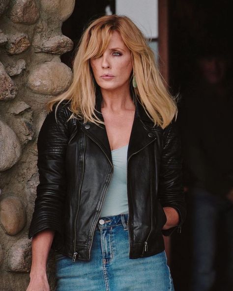 Beth Dutton Fanpage on Instagram: “❝She never complains about what happened to her. She's not trying to get revenge for what happened to her. I think it's more about her…” Beth Dutton Style, Grey Peacoat, Kelly Reilly, Strong Female Lead, Beth Dutton, Black Leather Biker Jacket, Western Jacket, Celebrity Outfits, Black Leather Jacket