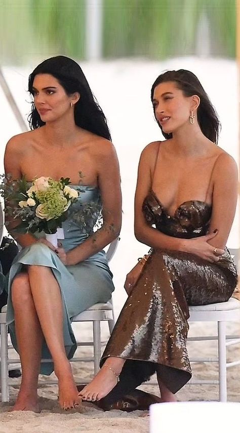 Kendall Jenner and Hailey Bieber at Lauren Perez's Wedding in Miami Kendall Jenner And Hailey Bieber, Lauren Perez, Hailey Bieber, Kendall Jenner, Strapless Dress Formal, Miami, Formal Dresses