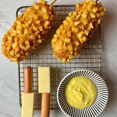 Korean Corn Dogs - Feed Grump Potato Korean Corn Dog, Korean Hotdogs Recipe, Korean Cheese Corn Dog, Food Aethestic, Korean Hotdogs, Korean Corn Dog Recipe, Corn Dogs Recipe, Korean Corn Dog, Korean Corn