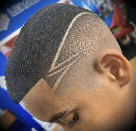 Tattoo Hair Barber, Hair Tattoo Men, Hair Designs For Boys, Boys Haircuts With Designs, Hair Tattoo Designs, Boys Fade Haircut, Haircut Designs For Men, Tato Suku, Fade Haircut Designs