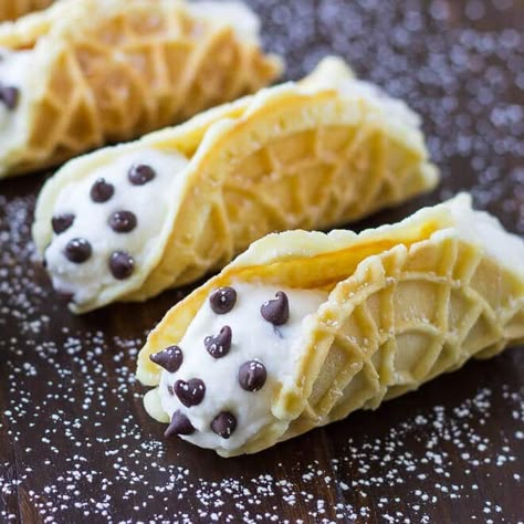 Pizzelle Recipe Italian, Italian Cannoli, Ricotta Cream, Pizzelle Cookies, Pizzelle Recipe, Cannoli Recipe, Cannoli Cream, Recipe Italian, Italian Pastries