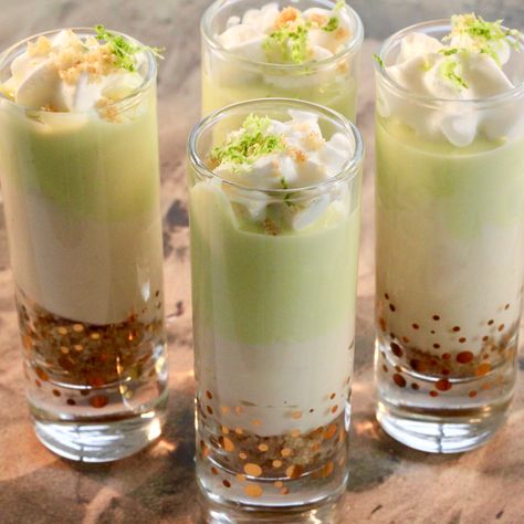 Lemon Meringue Pie Shooters, No Bake Key Lime Cheesecake Cups, Mini Tropical Desserts, Key Lime Mini Desserts, Key Lime Parfait Desserts, Key Lime Dessert Shooters, Key Lime Pie Mini, Lime Parfait, Green Cheesecake