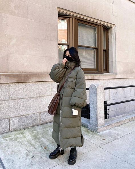 The 24 Best Long Puffer Coats Money Can Buy | Who What Wear Long Puffer Outfit, Long Puffer Coat Outfit, Long Puffer Jacket Outfit, Puffer Coat Outfit, Puffer Outfit, Oversized Puffer Coat, Long Quilted Coat, Puffer Jacket Outfit, Oversized Puffer Jacket