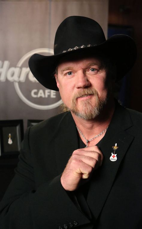 Trace Adkins enters rehab. Wishing him well. Trace Adkins Songs, Bret Michaels Poison, Country Vibe, Country Music News, Trace Adkins, Best Country Music, Country Girl Quotes, Dream Husband, Country Singer