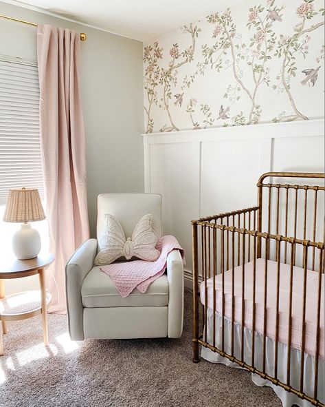 Country Club Nursery, French Provincial Nursery Girl, French Country Baby Nursery Ideas, French Baby Girl Nursery, Pink Coastal Nursery, French Nursery Girl, Grand Millennial Nursery, French Country Nursery, Baby Sulli