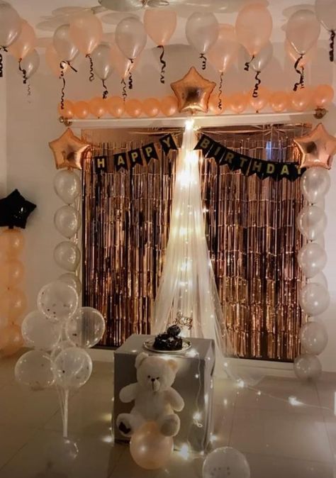 Winter Home Exterior, Husband Birthday Decorations, Birthday Decoration Ideas, Surprise Birthday Decorations, Birthday Decorations At Home, Happy Birthday Decor, Birthday Room Decorations, Simple Birthday Decorations, Cute Birthday Pictures