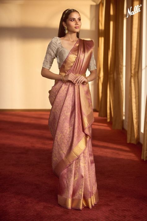 Mauve Saree, Kanjivaram Sarees Silk, Bridal Sarees South Indian, Simple Saree Designs, Saree Wearing Styles, Bridesmaid Saree, Saree Wearing, Saree Draping Styles, Sari Design