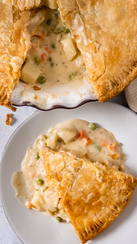 Creamy Chicken Pot Pie Recipe, Low Carb Chicken Pot Pie, Pot Pie With Puff Pastry, Pie With Puff Pastry, Easy Chicken Pot Pie Recipe, Creamy Chicken Pot Pie, Best Chicken Pot Pie, Puff Pastry Recipe, Homemade Chicken Pot Pie