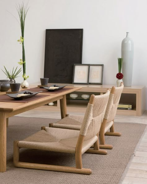 Japanese Dining Table, Japanese Living, Japanese Home Design, Japanese Dining, Japanese Furniture, Japanese Interior Design, Japandi Interior, Japanese Home, Floor Seating