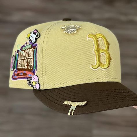 Aesthetic Caps, Cap Design Ideas, Hombre Aesthetic, Mlb Cap, Custom Fitted Hats, Swag Hats, Streetwear Hats, Streetwear Ideas, Hat Aesthetic